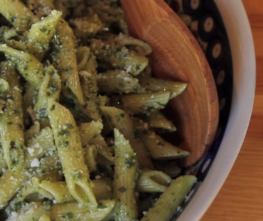 Roasted Walnut Oil Pesto (Video) &ndash; La Tourangelle
