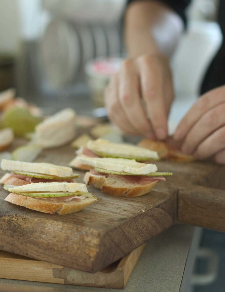 Roasted Walnut Oil Bruschetta &ndash; La Tourangelle